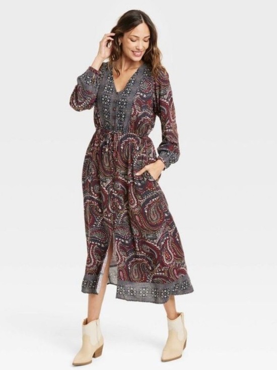 Knox Rose Dresses & Skirts - Knox Rose Paisley Midi Dress in Burgundy and Gray
